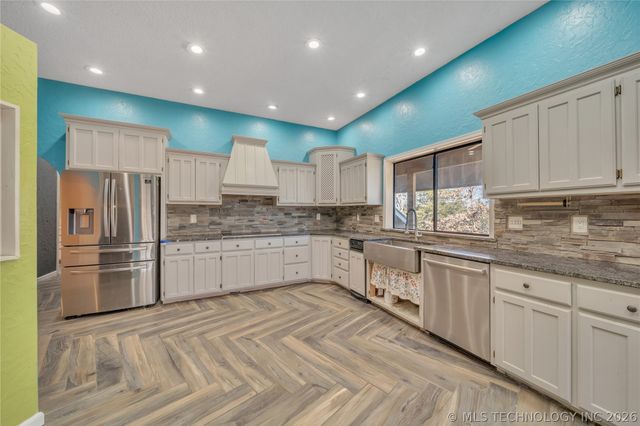 2229 N Cocomo Loop, Mannford, OK 74044