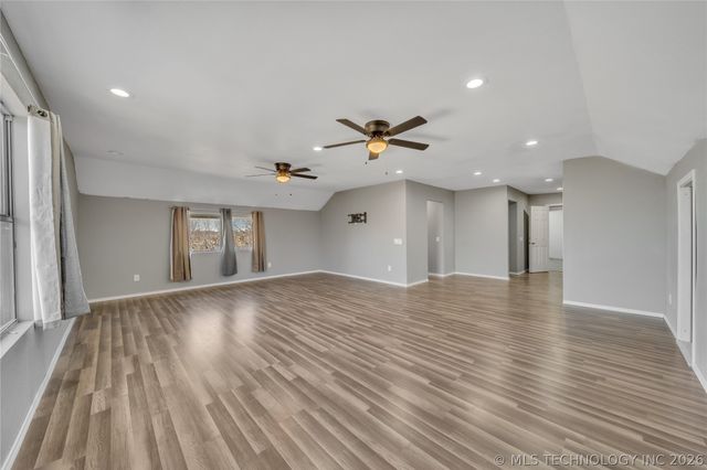 2229 N Cocomo Loop, Mannford, OK 74044