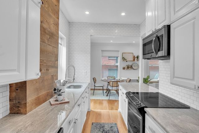 17 Cazenove St 404B, Boston, MA 02116