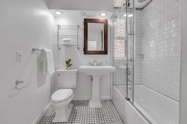 17 Cazenove St 404B, Boston, MA 02116