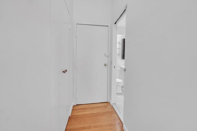 17 Cazenove St 404B, Boston, MA 02116