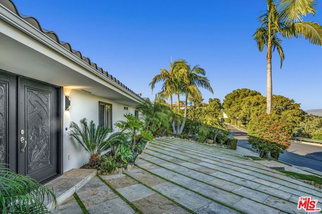 2177 Summitridge Drive, Beverly Hills, CA 90210