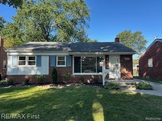 12023 Columbia, Redford, MI 48239