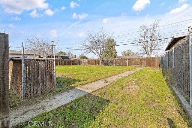 412 E Fairview Road, Bakersfield, CA 93307