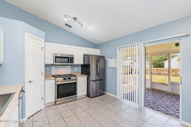 2188 Redwood Circle NE, Palm Bay, FL 32905