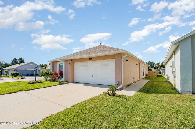 2188 Redwood Circle NE, Palm Bay, FL 32905