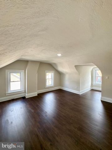 2002 FORSTER ST, Harrisburg, PA 17103