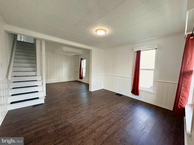 2002 FORSTER ST, Harrisburg, PA 17103