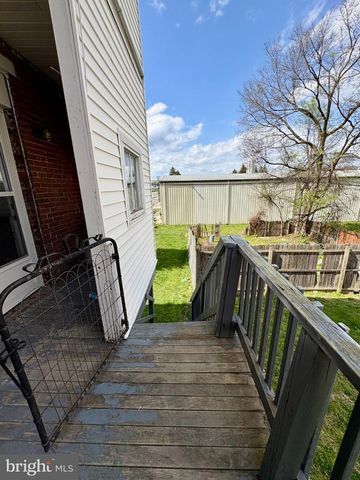 2002 FORSTER ST, Harrisburg, PA 17103