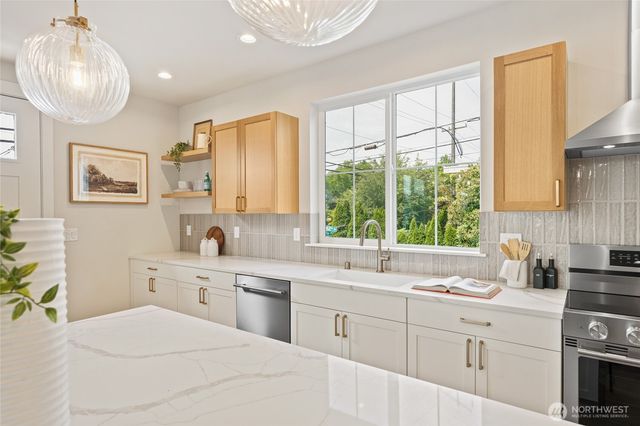4146 3rd Avenue NW, Seattle, WA 98107