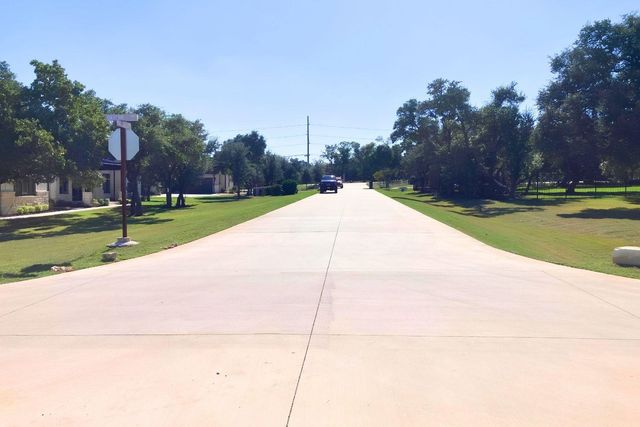 167 Gaucho WAY, Dripping Springs, TX 78620