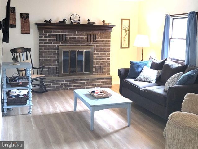 4804 MANOR WAY, East Greenville, PA 18041