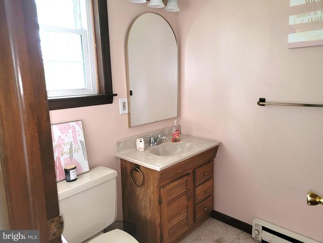 4804 MANOR WAY, East Greenville, PA 18041