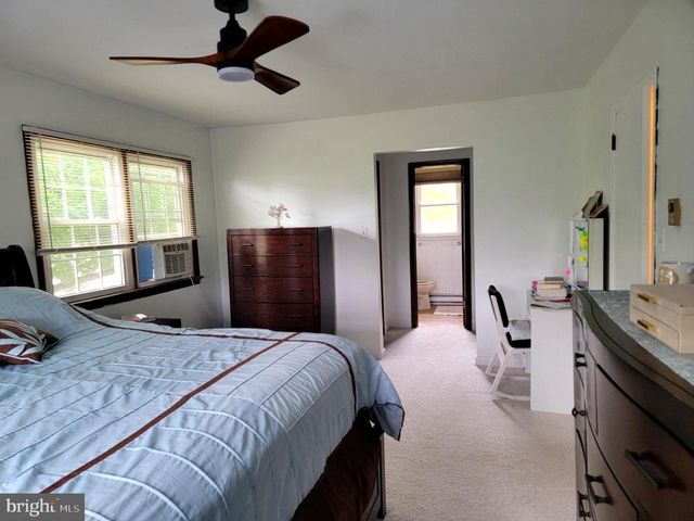 4804 MANOR WAY, East Greenville, PA 18041