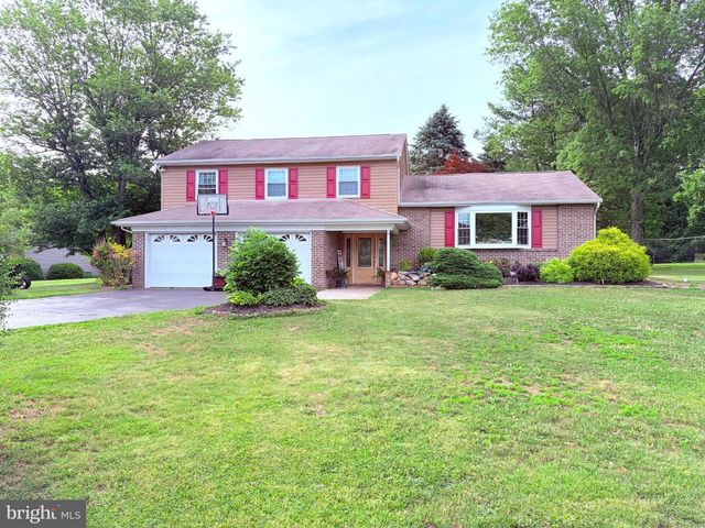 4804 MANOR WAY, East Greenville, PA 18041