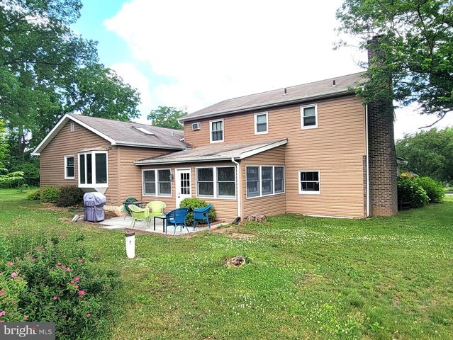 4804 MANOR WAY, East Greenville, PA 18041