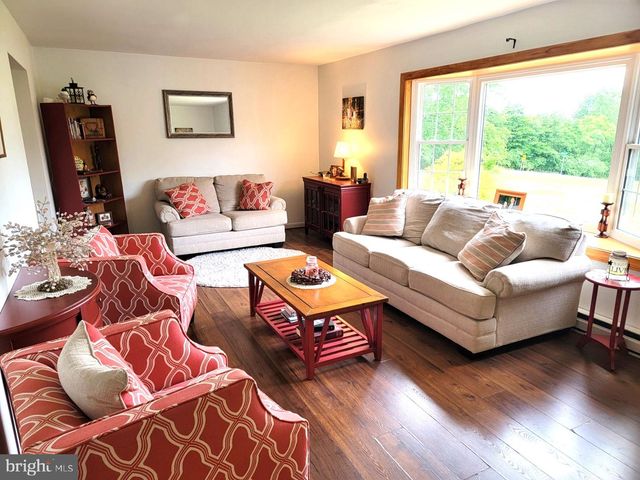4804 MANOR WAY, East Greenville, PA 18041