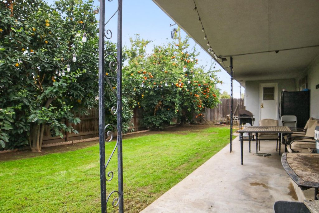 Image 19 of property listing at 3144 E Santa Ana Avenue, Fresno, CA 93726