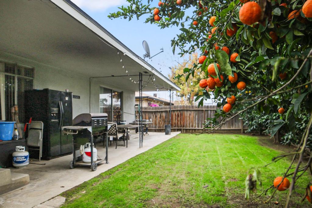 Image 23 of property listing at 3144 E Santa Ana Avenue, Fresno, CA 93726