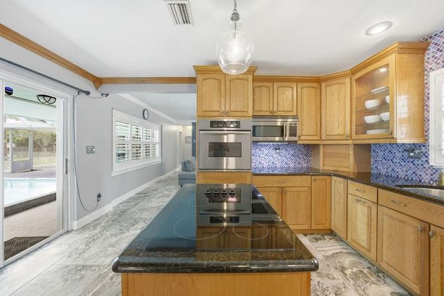6901 17TH LANE N, St Petersburg, FL 33702