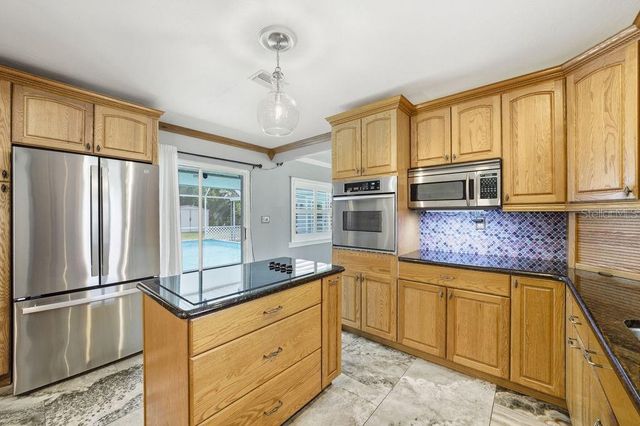 6901 17TH LANE N, St Petersburg, FL 33702