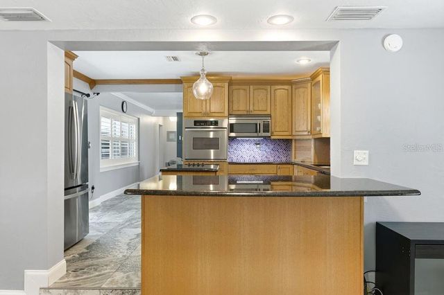 6901 17TH LANE N, St Petersburg, FL 33702