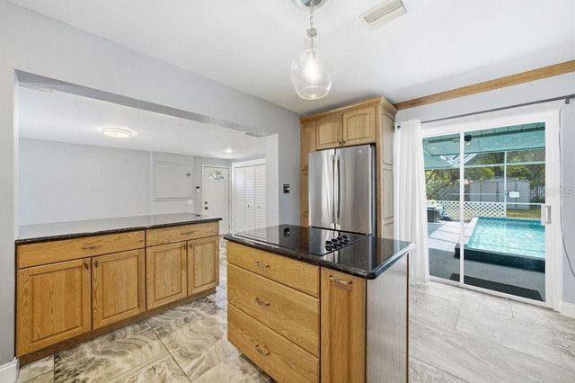 6901 17TH LANE N, St Petersburg, FL 33702