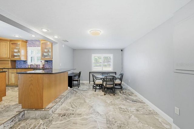 6901 17TH LANE N, St Petersburg, FL 33702