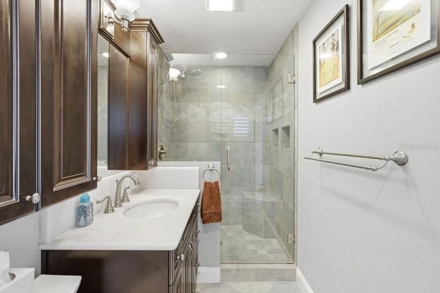 6901 17TH LANE N, St Petersburg, FL 33702