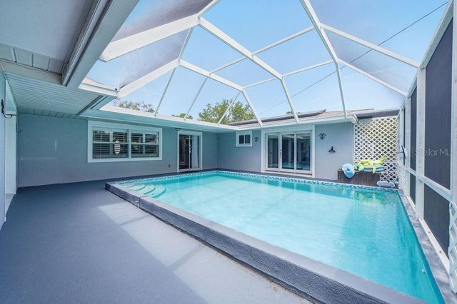 6901 17TH LANE N, St Petersburg, FL 33702