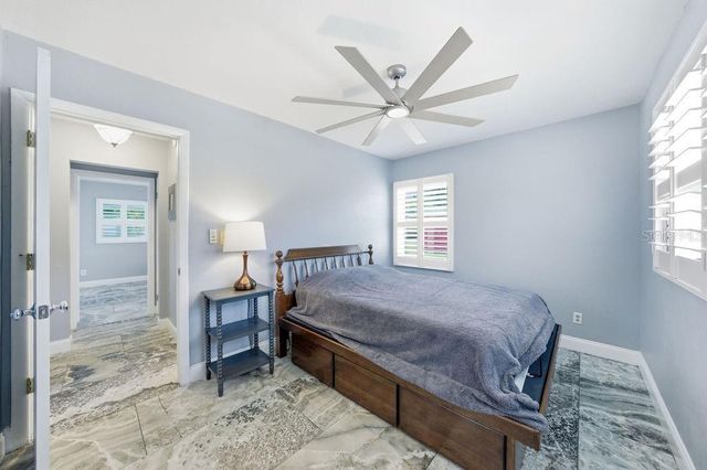 6901 17TH LANE N, St Petersburg, FL 33702