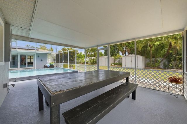 6901 17TH LANE N, St Petersburg, FL 33702