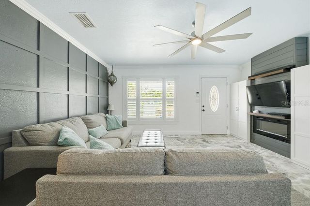 6901 17TH LANE N, St Petersburg, FL 33702