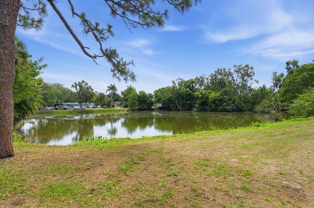 6901 17TH LANE N, St Petersburg, FL 33702