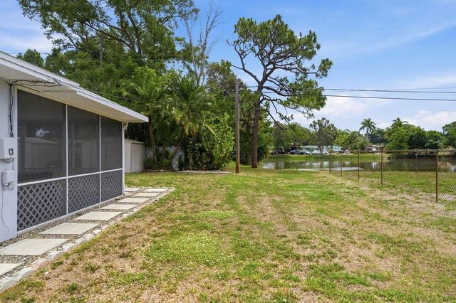 6901 17TH LANE N, St Petersburg, FL 33702