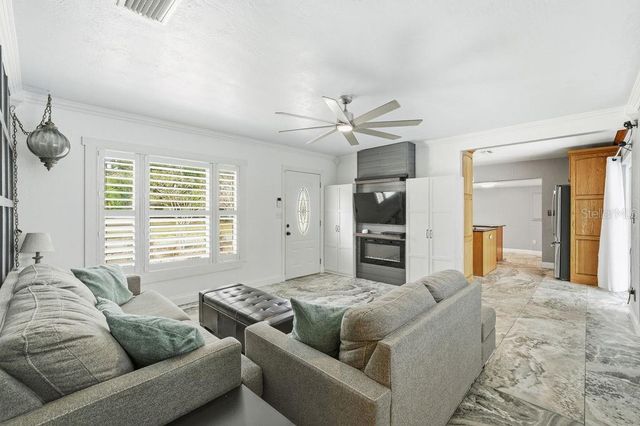 6901 17TH LANE N, St Petersburg, FL 33702