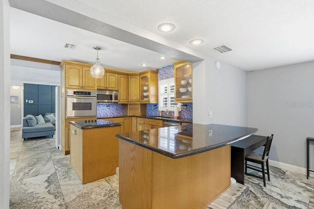 6901 17TH LANE N, St Petersburg, FL 33702