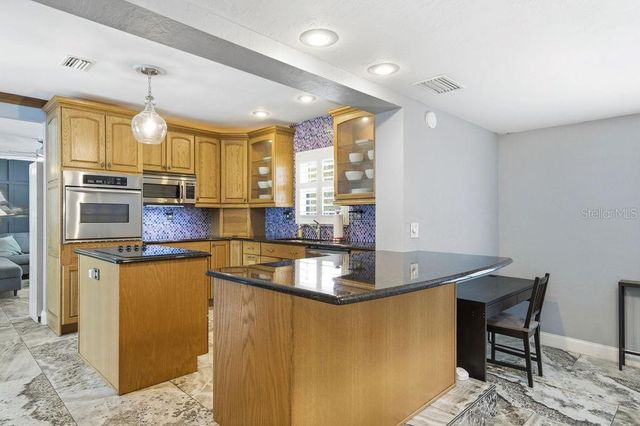 6901 17TH LANE N, St Petersburg, FL 33702
