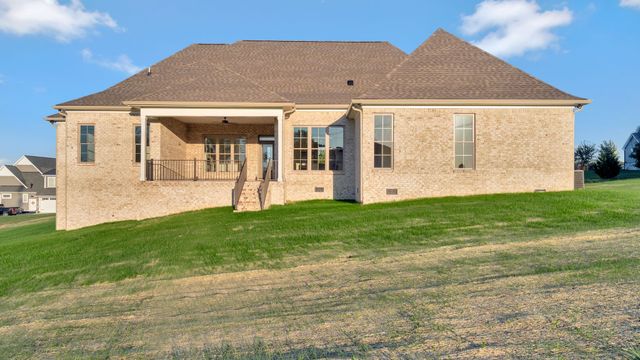 110 Cascade Dr, Winchester, TN 37398