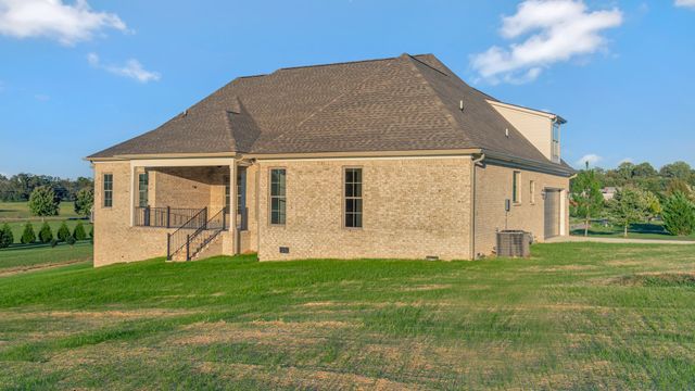 110 Cascade Dr, Winchester, TN 37398