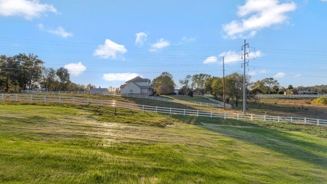 110 Cascade Dr, Winchester, TN 37398