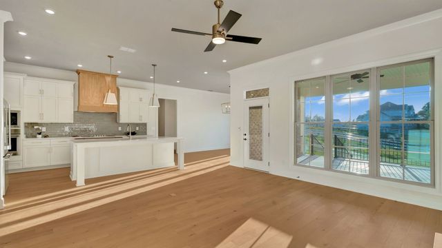 110 Cascade Dr, Winchester, TN 37398