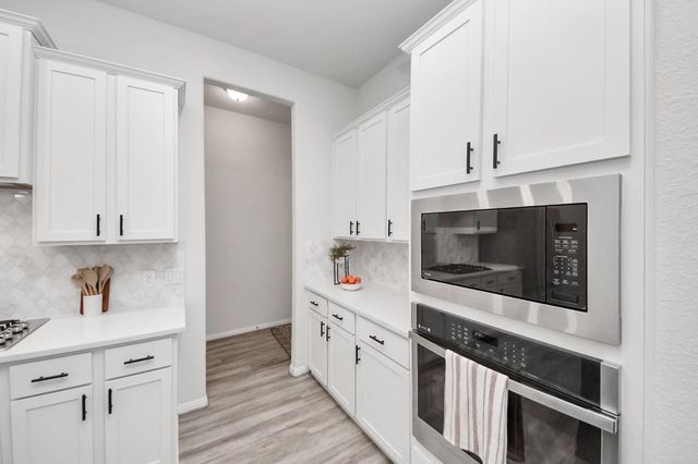 21323 Oakley Claremont Court, Magnolia, TX 77355