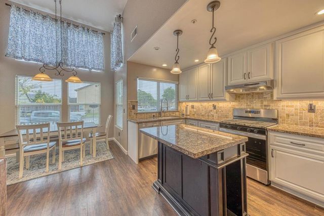 1123 Cabot Way, Salinas, CA 93906