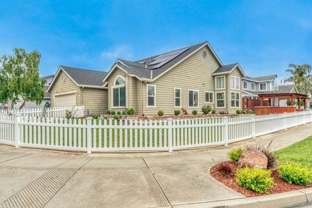 1123 Cabot Way, Salinas, CA 93906