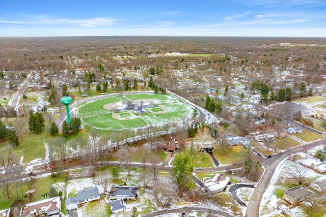 527 Parkdale Boulevard, Parchment City, MI 49004