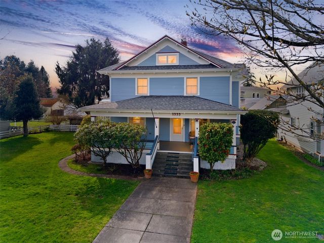 1333 Harrison Avenue, Blaine, WA 98230