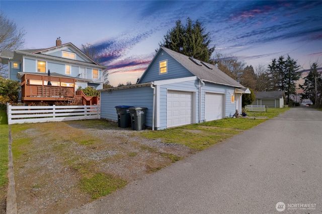 1333 Harrison Avenue, Blaine, WA 98230