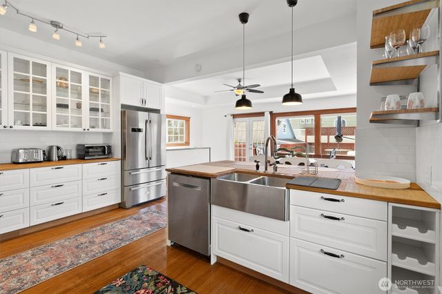 1333 Harrison Avenue, Blaine, WA 98230