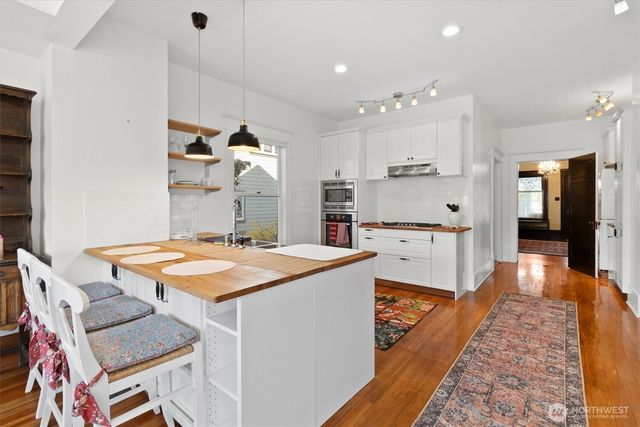 1333 Harrison Avenue, Blaine, WA 98230